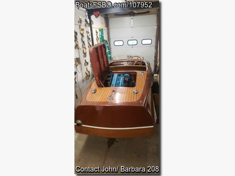 17'  1948 Chris Craft Deluxe Runabout